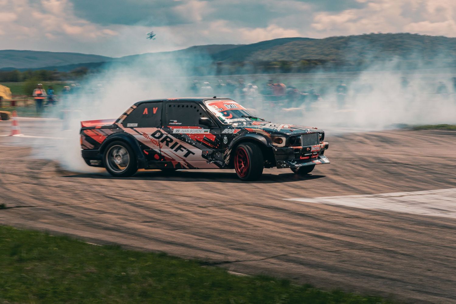 професионално фотозаснемане на благотворително дрифт шоу в Лесново, GRT/DriftShow
