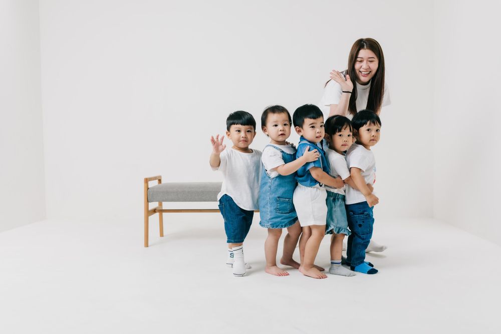 畢業寫真、畢業照、托嬰中心寶寶畢業寫真、屏東推薦托嬰中心、企鵝寶寶托嬰中心、幼兒園畢業寫真、幼兒園畢業照，畢業學士服照、幼兒學士照、屏東攝影棚、主題式攝影、幼兒園生活照、個人藝術寫真、攝長爸爸、攝長媽媽、攝影師媽媽Rebecca、高雄台南個