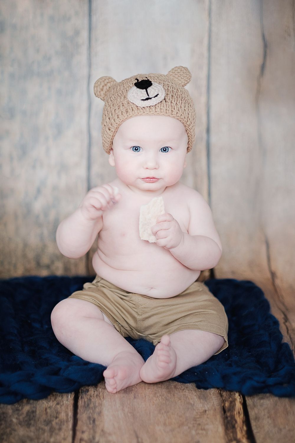 Manchester Cheshire maternity baby children family photo session Cozimoment portraits studio