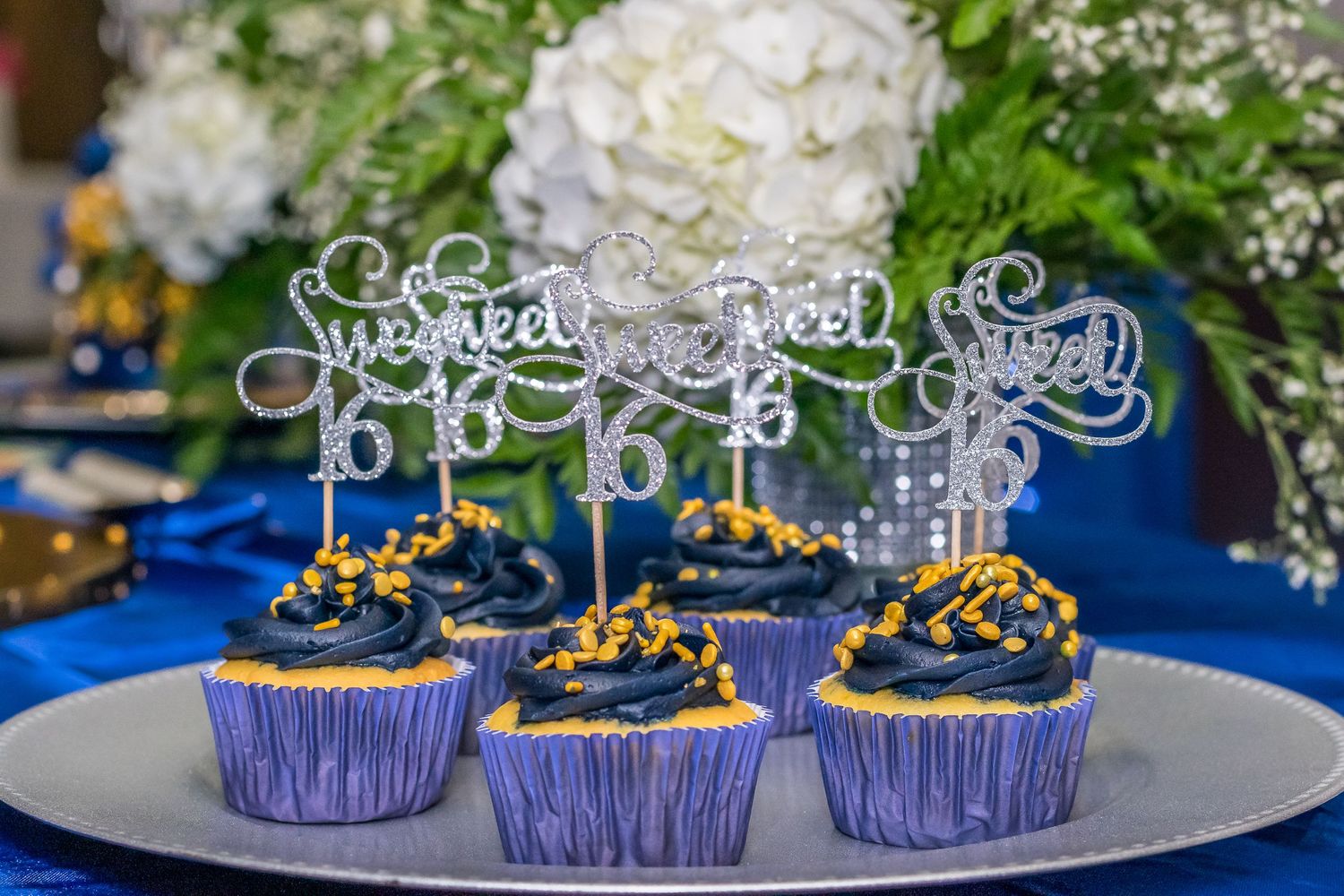 Sweet 16 Cupcakes with Sweet 16 topper