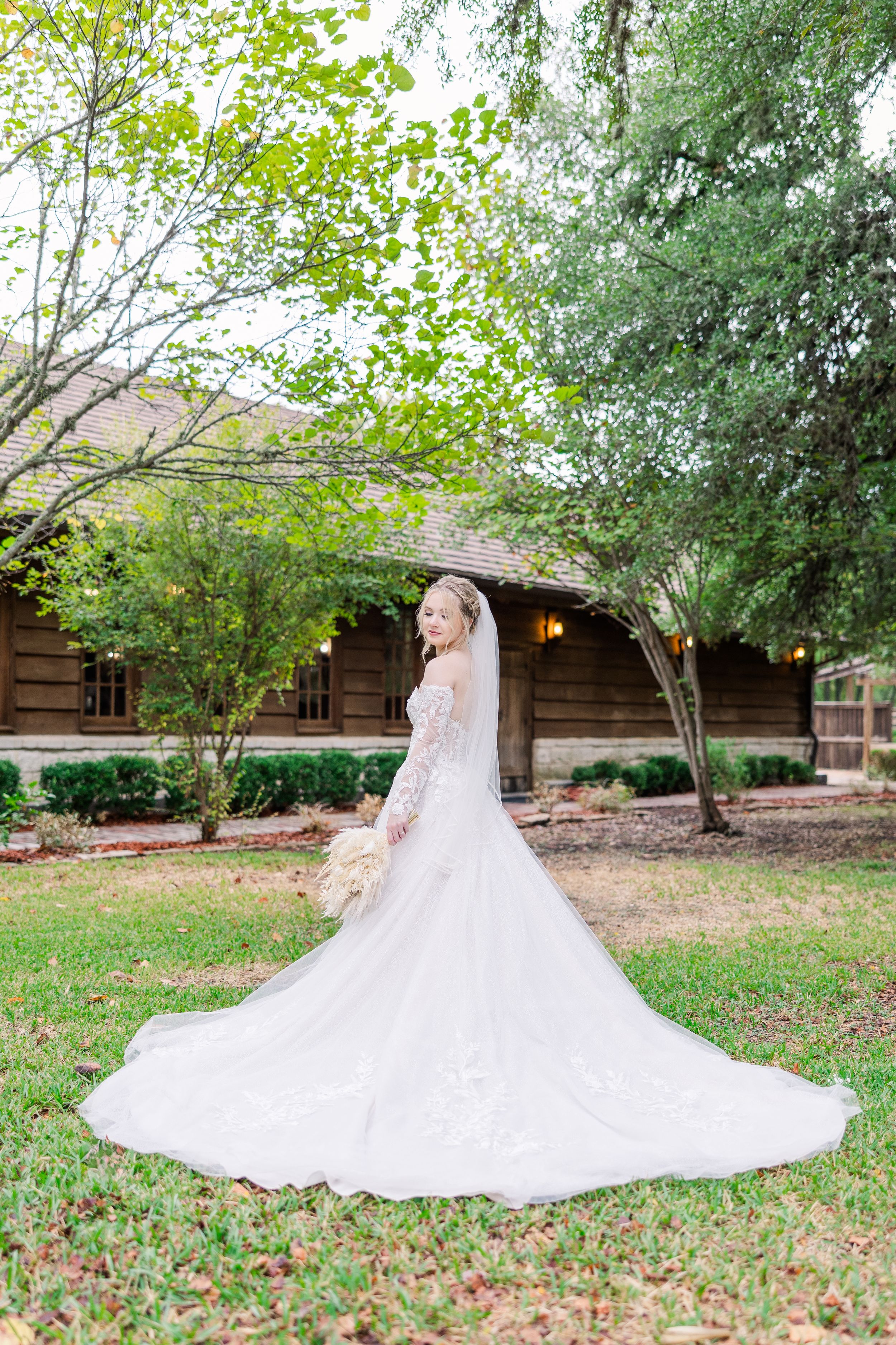 bridal portrait at Texas Old Town