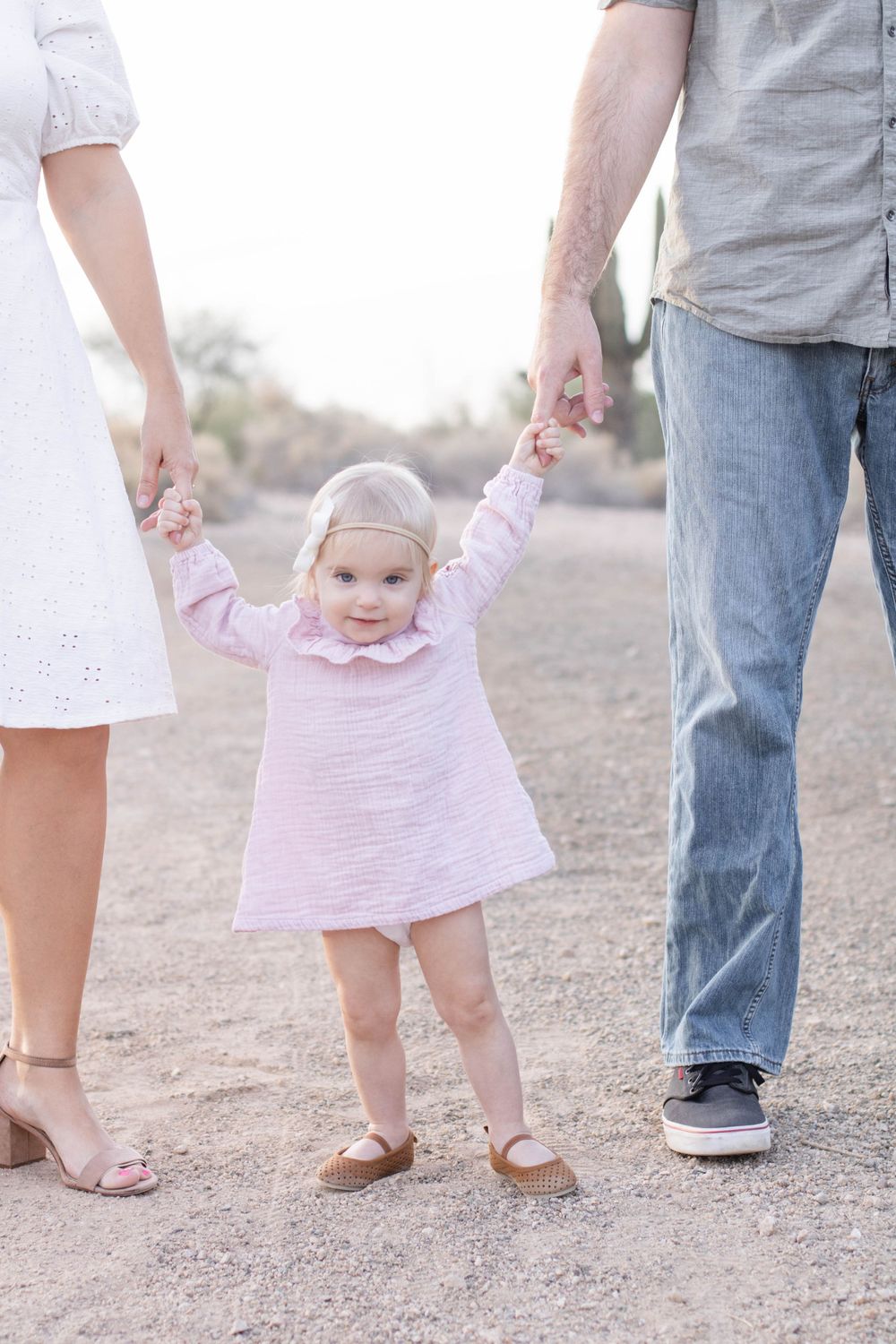 Family photographer in Knoxville. Outdoor family photos. Kid friendly photographer in Knoxville. Natural family photos.