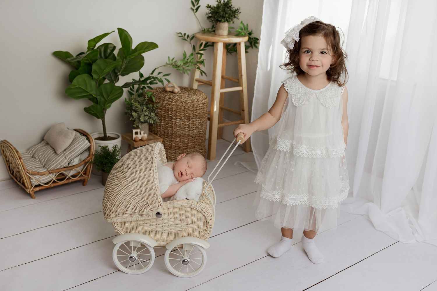 best baby photography near me, miami newborn and family photography, photographer in south florida