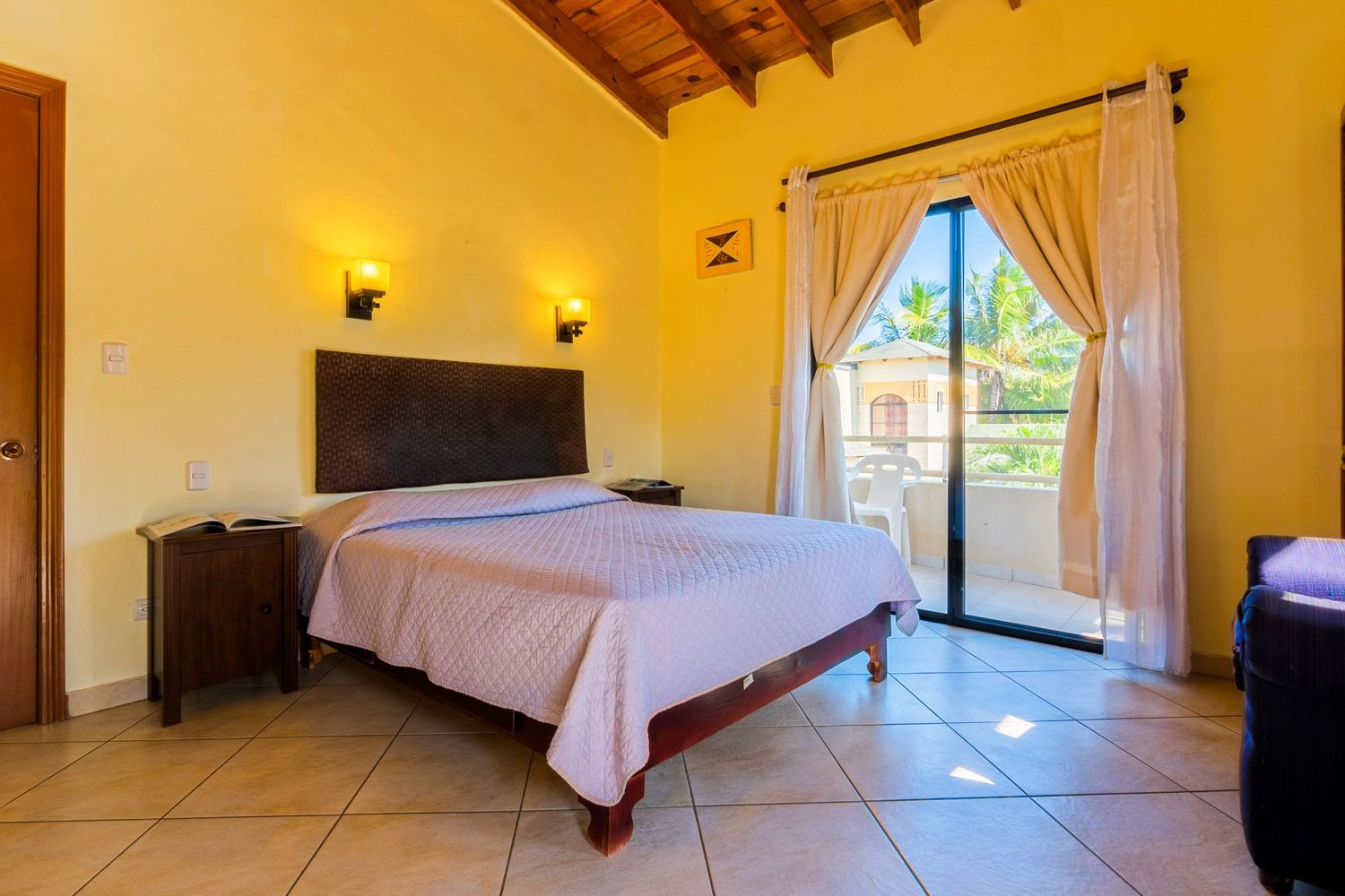 Big Room in the Best Cheap Hotel in Sosua for $50 USD dollars with TV Cable and Fast Internet