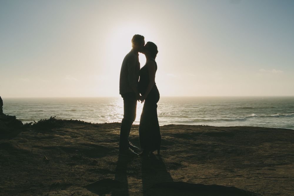 San Francisco Bay Area Burlingame Best Boudoir photographer Sunset Beach Maternity session