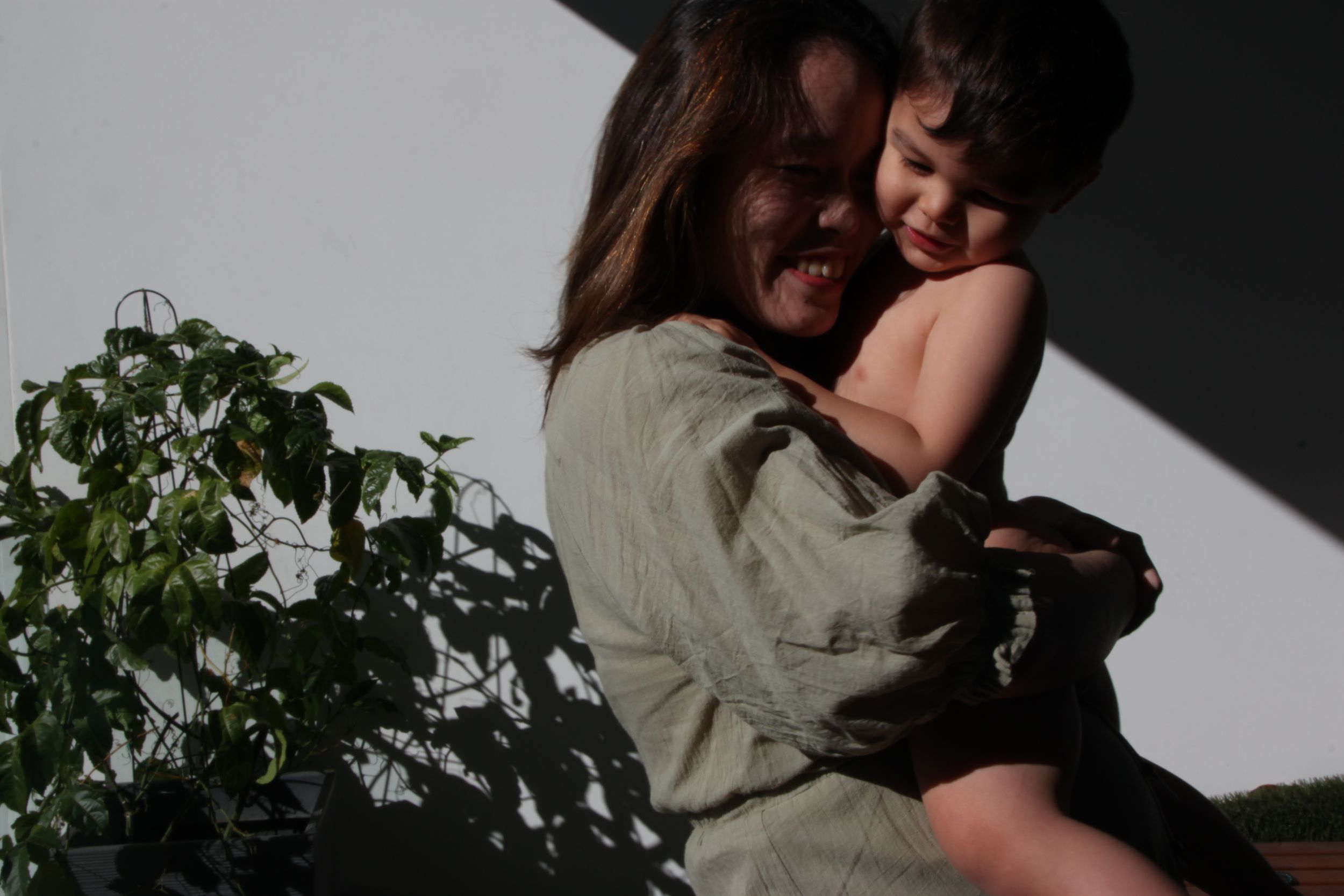 Candid maternity session