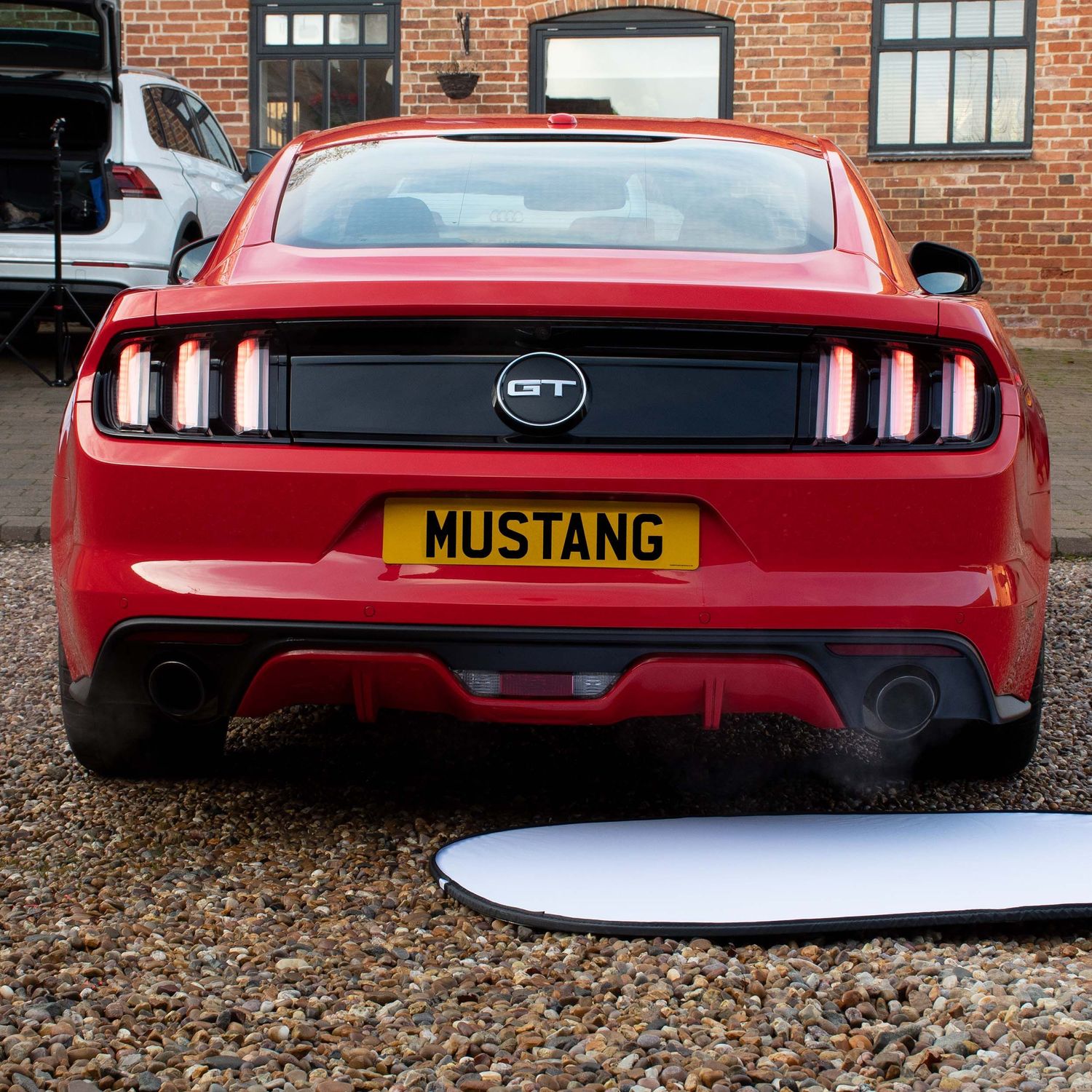 A reflector used to highlight details on a Ford Mustang
