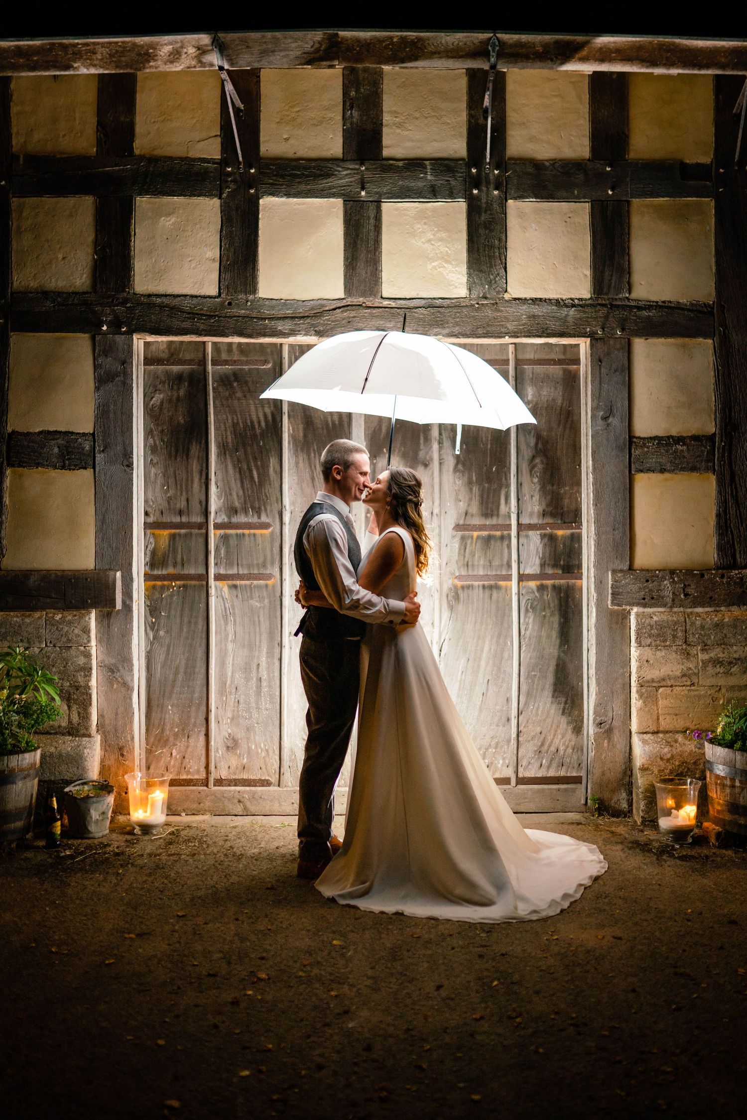 The Wool Barn Frampton Weddings Zara Davis Photography Gloucestershire Cheltenham Bristol Cotswolds