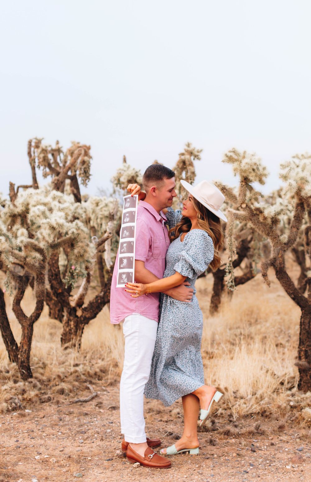 Dallas Fort Worth, Texas Maternity Photographer | Pregnancy announcement in the desert | Alexandra Alcos Photography