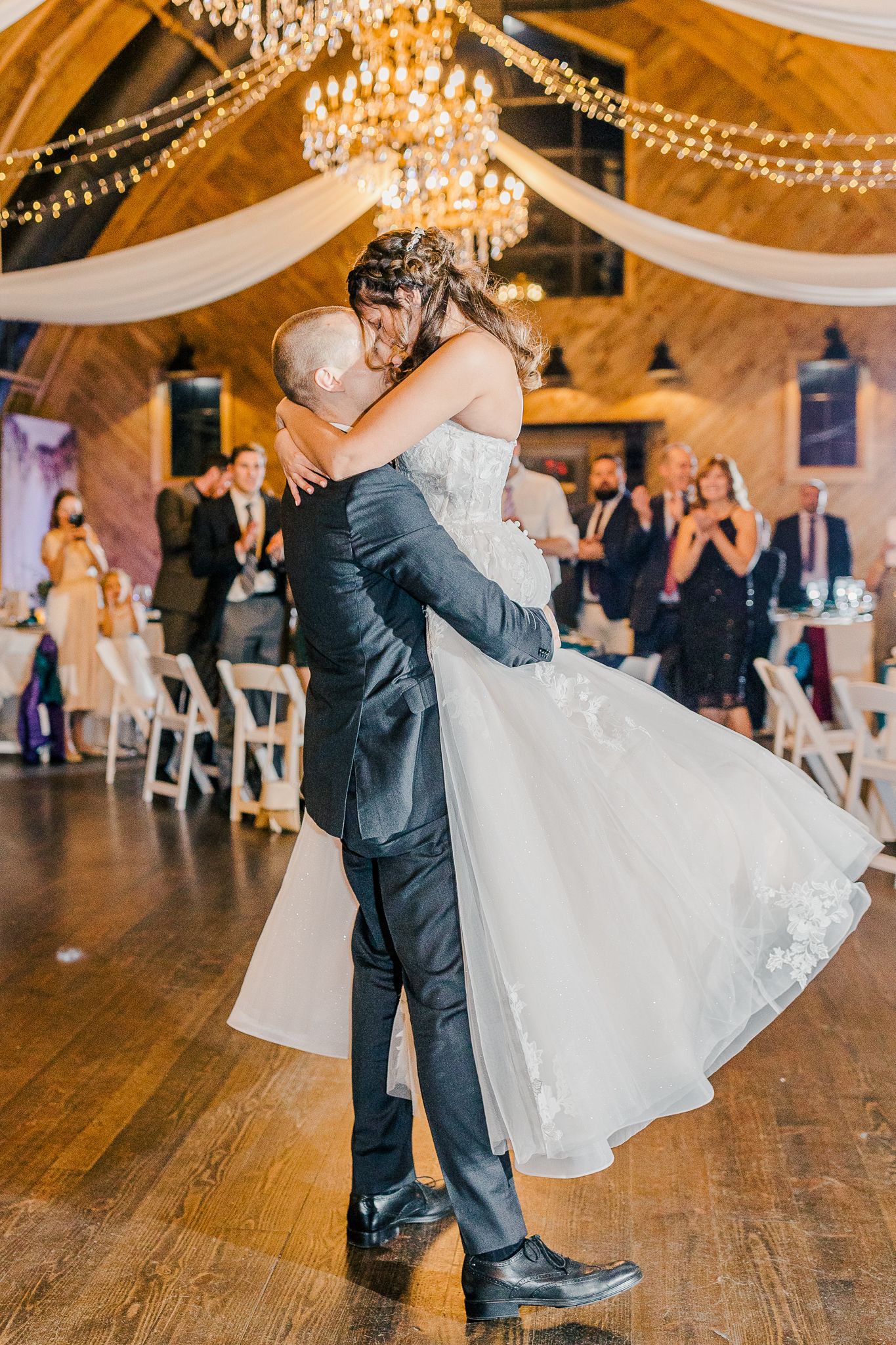 SWEENEY BARN VIRGINIA WEDDING PICTURES