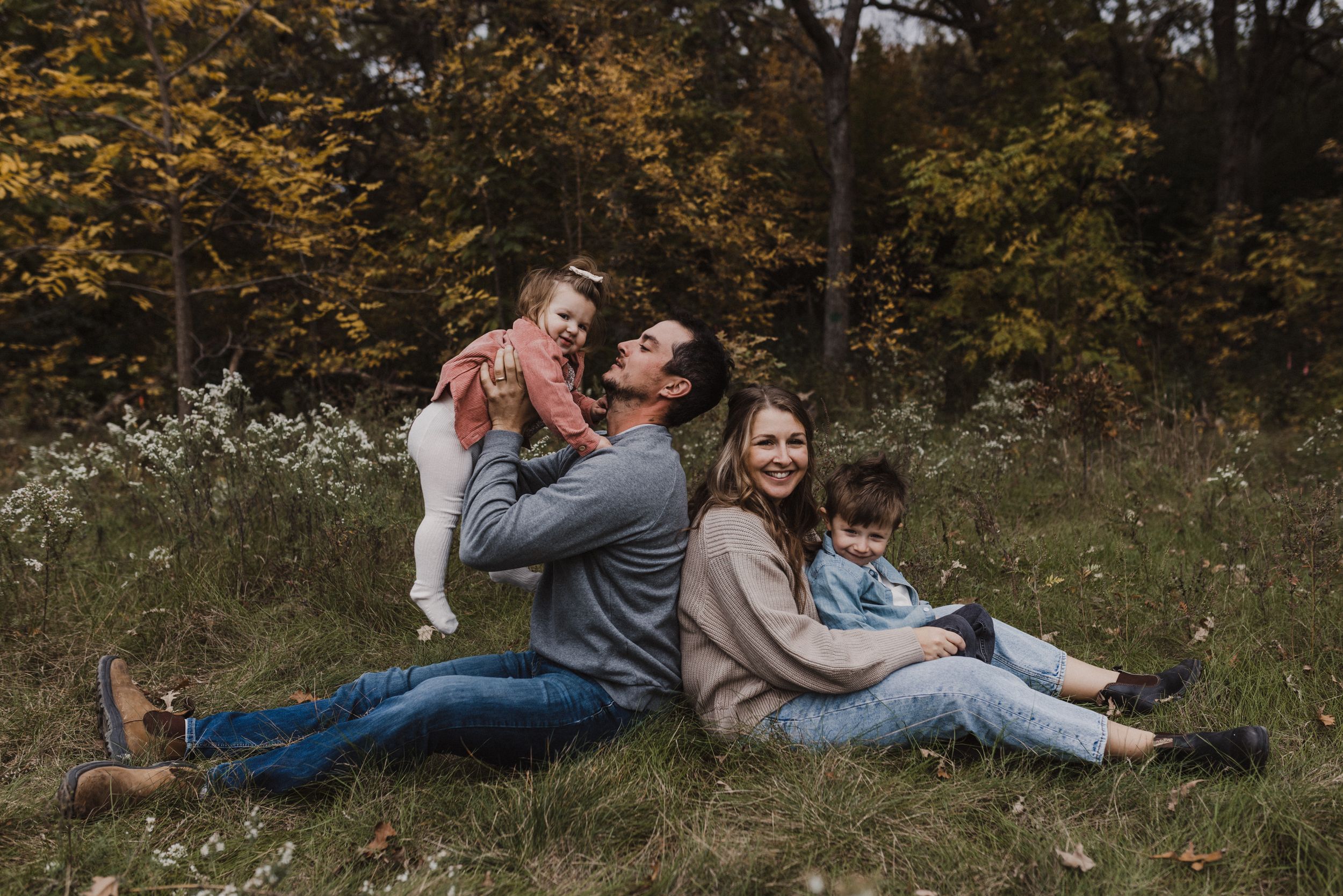 Fall mini sessions in Prince Edward County, Ontario Charlotte Buckle Photography