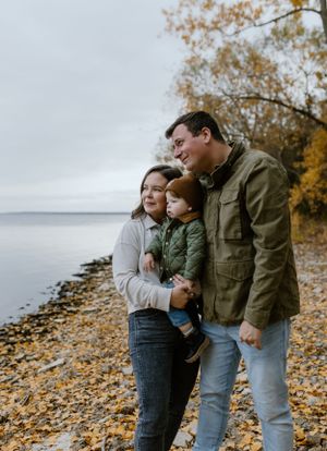 Fall mini sessions in Prince Edward County, Ontario Charlotte Buckle Photography