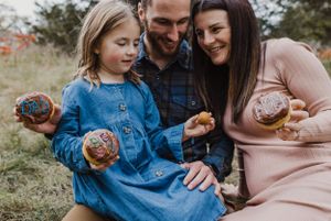 Fall mini sessions in Prince Edward County, Ontario Charlotte Buckle Photography