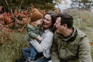 Fall mini sessions in Prince Edward County, Ontario Charlotte Buckle Photography
