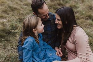 Fall mini sessions in Prince Edward County, Ontario Charlotte Buckle Photography