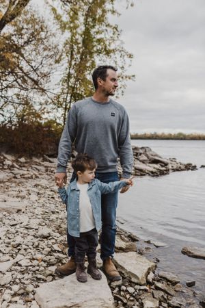 Fall mini sessions in Prince Edward County, Ontario Charlotte Buckle Photography