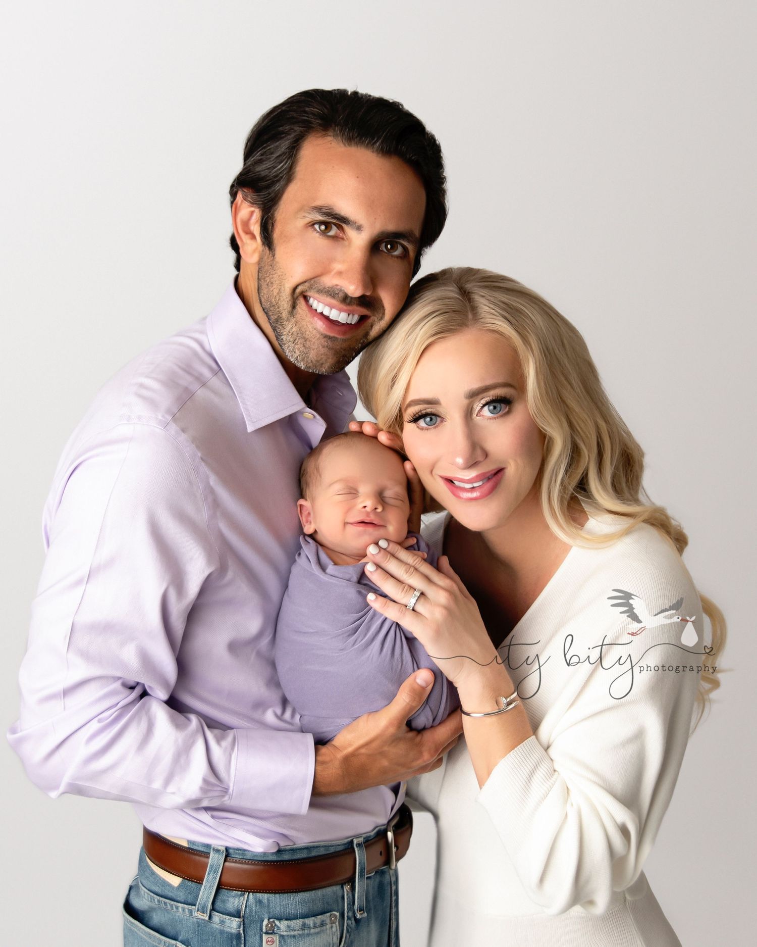 Baby Smiles Newborn Photographer Session Avon Ohio Family