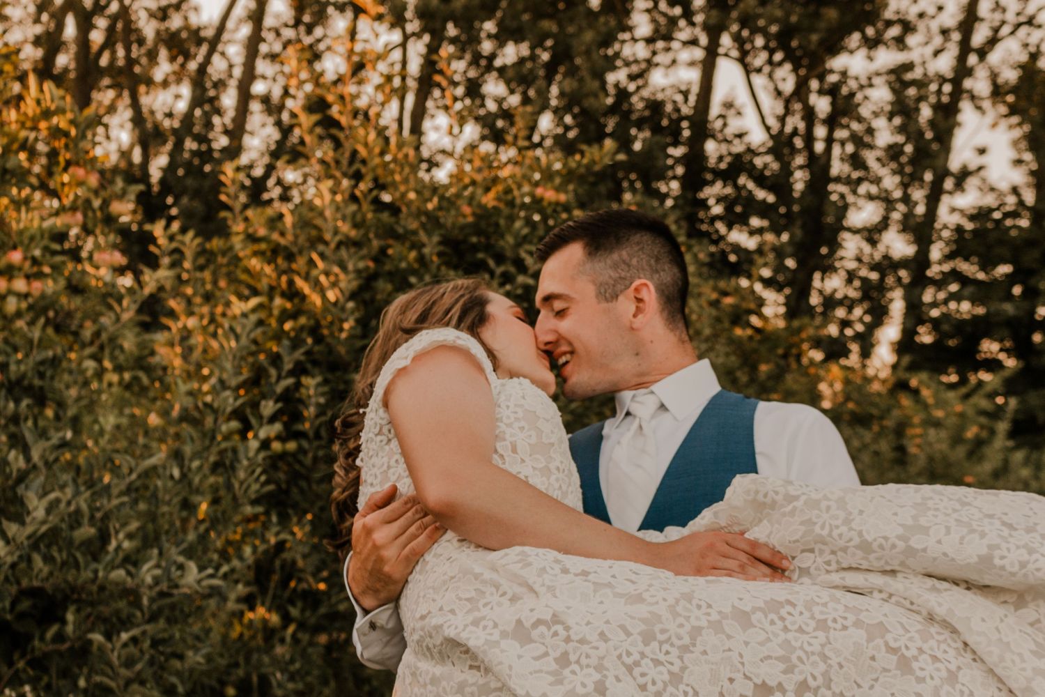 Small Wedding Photographer