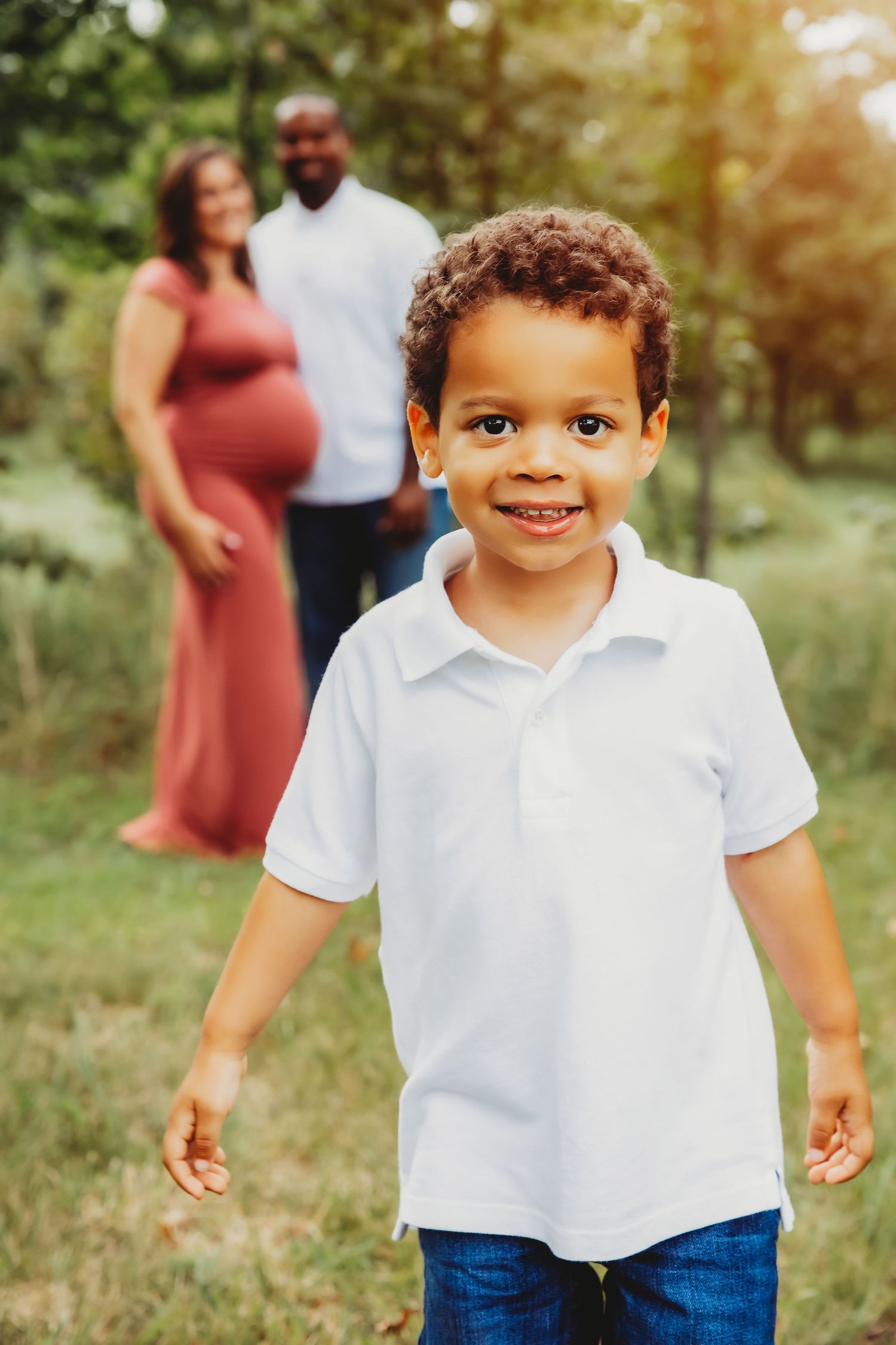 Maternity photo with toddler at Fort Smallwood Park