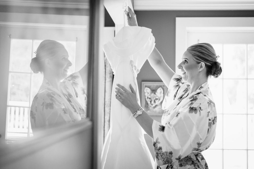Bride getting ready for wedding at Chagrin Valley Hunt Club in Ohio.