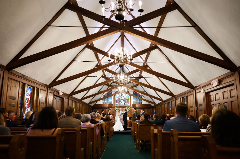 Wedding at St. Huberts Episcopal Church in Kirtland Hills, Ohio.