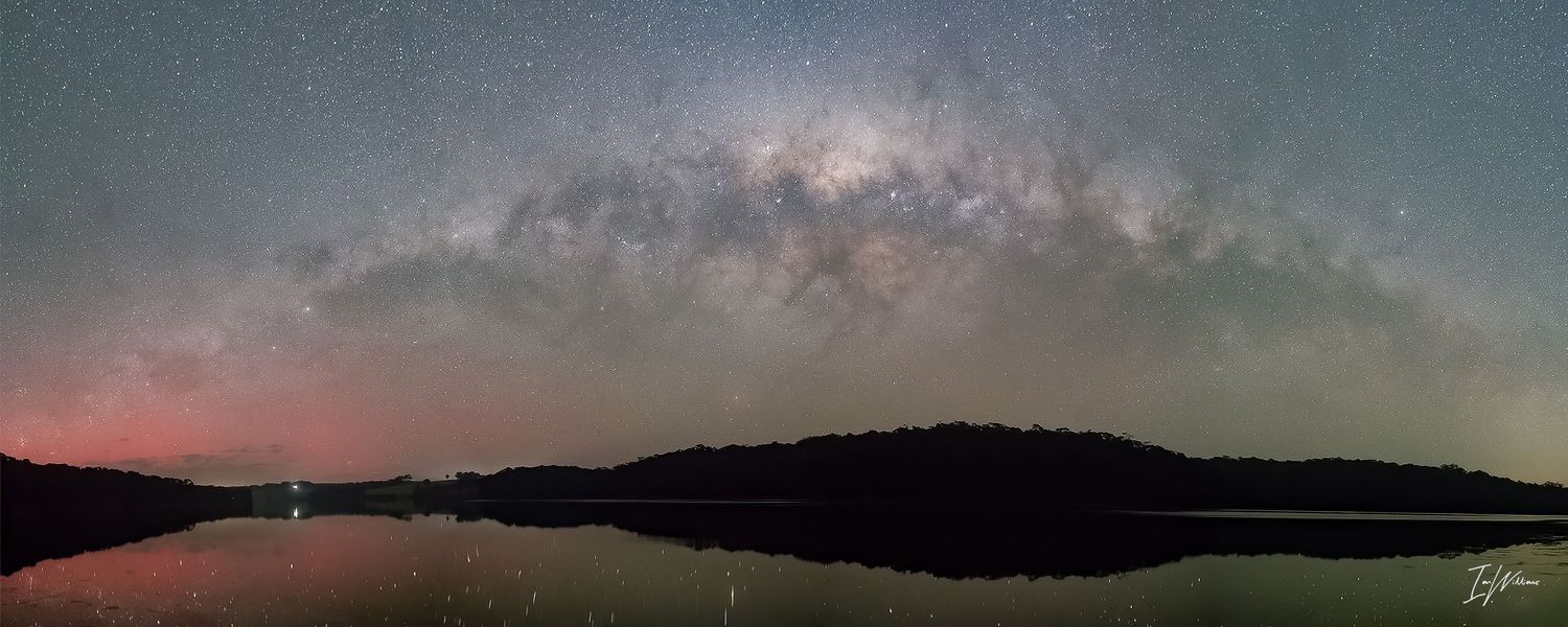 Panorama of Aurora Australis, South Coast