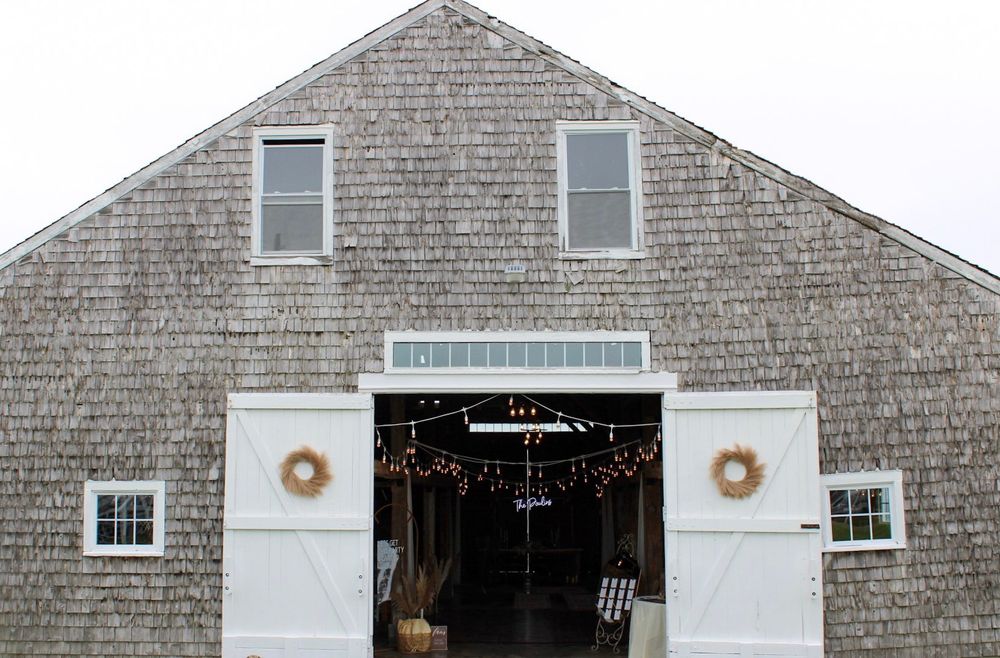 Maine wedding barn