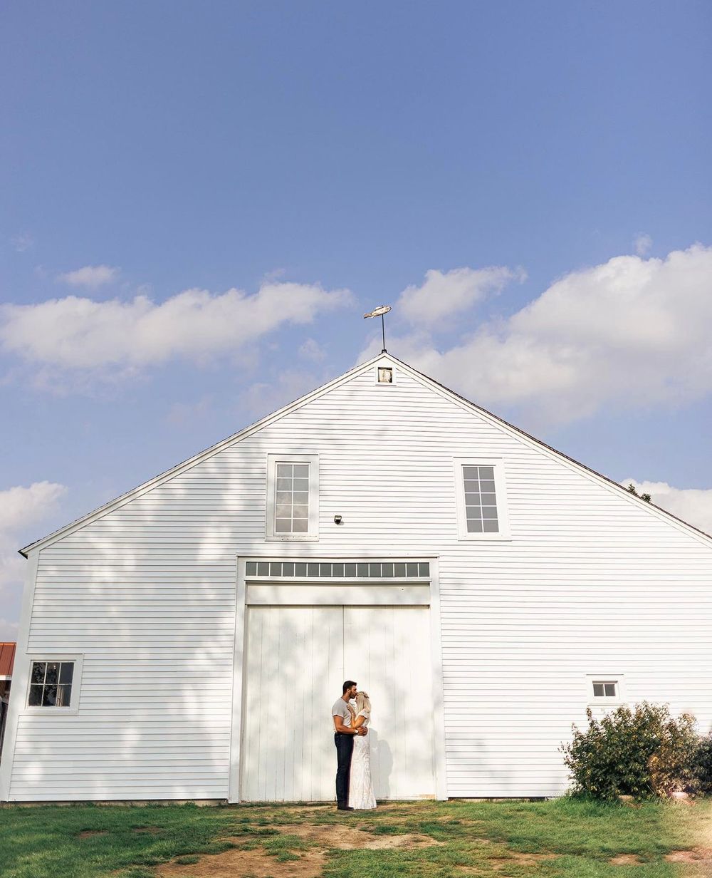 vinyard wedding barn