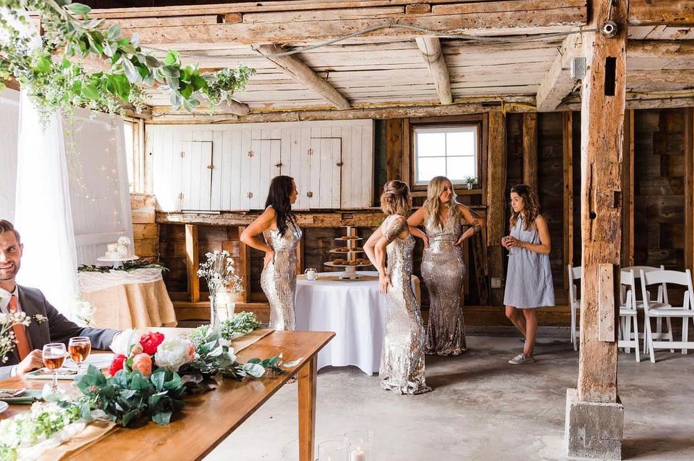 bride wedding barn