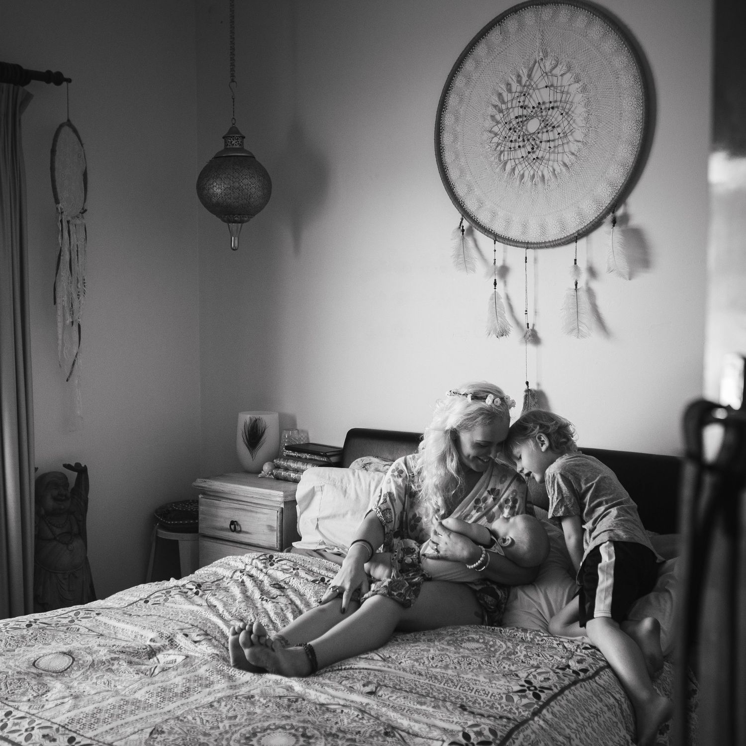 Lifestyle in home photoshoot. Motherhood photography.