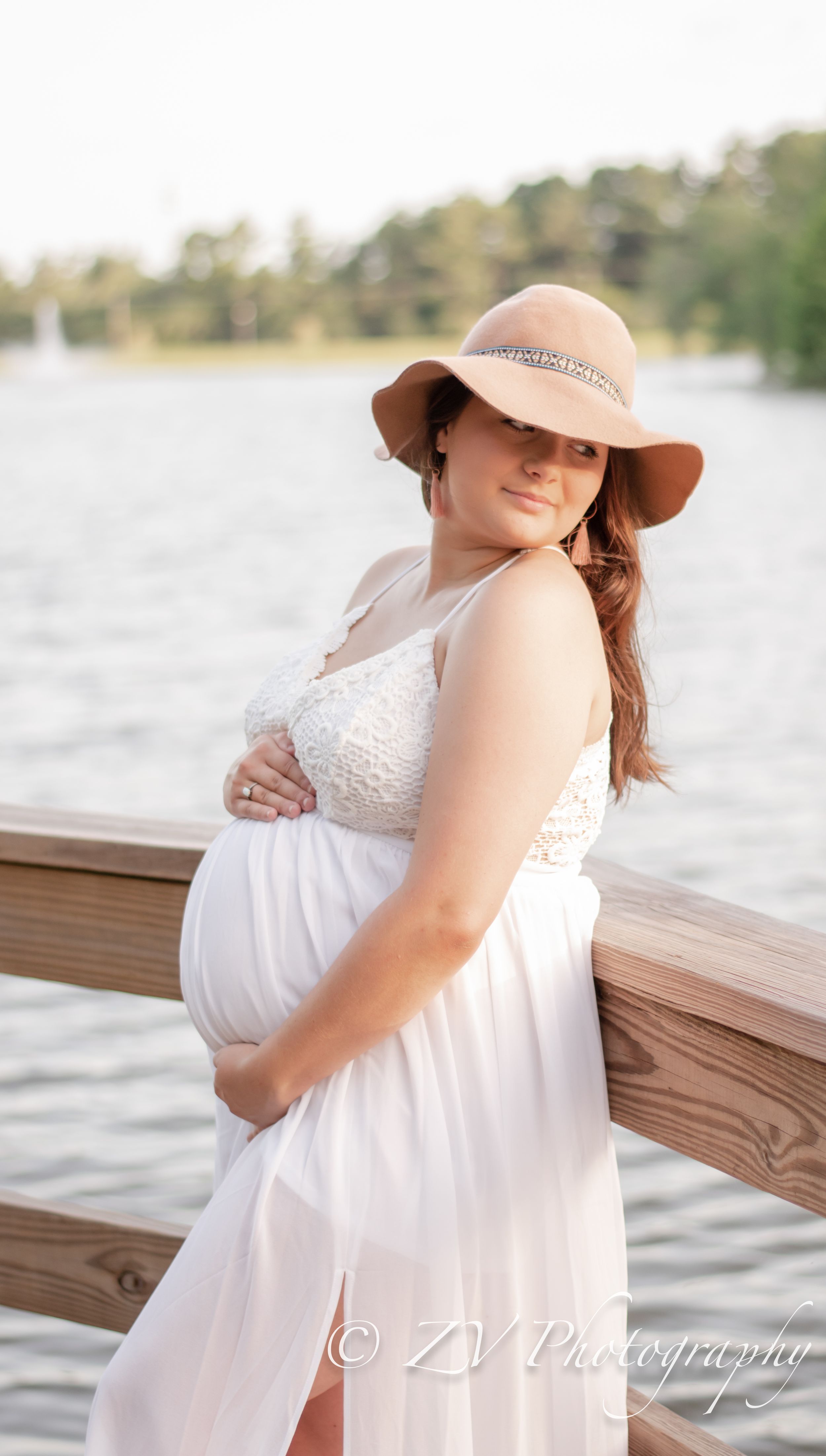 maternity pictures at Cherokee lake thomasville, ga