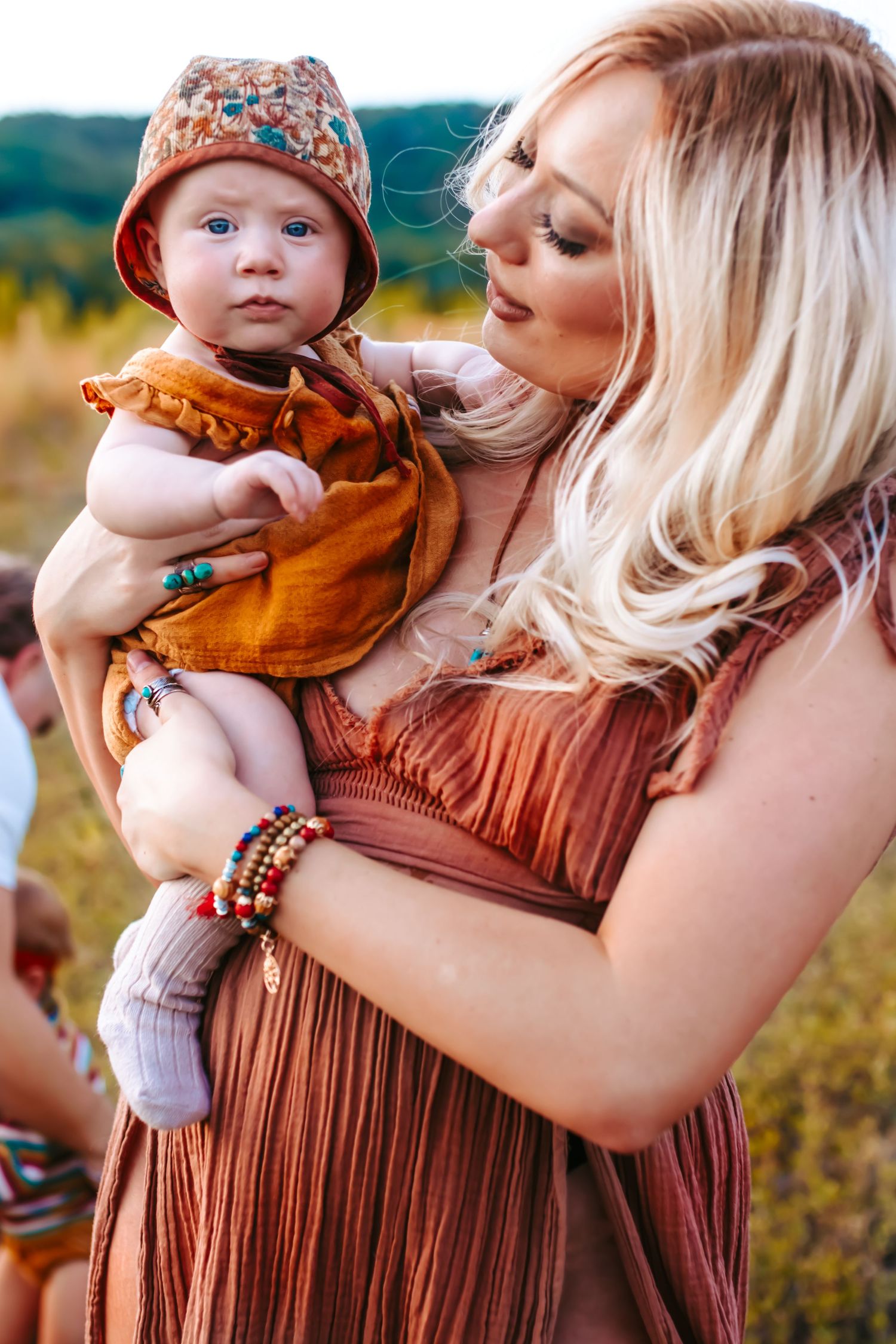 Mom and baby - family photography session.