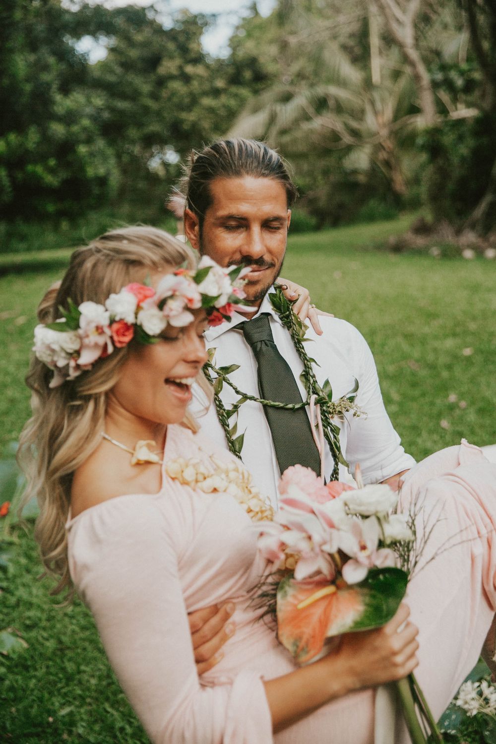 Oahu Wedding Photographer, Hawaii Wedding Photographer,Oahu Elopement Wedding Photographer,North Shore Oahu Photographer