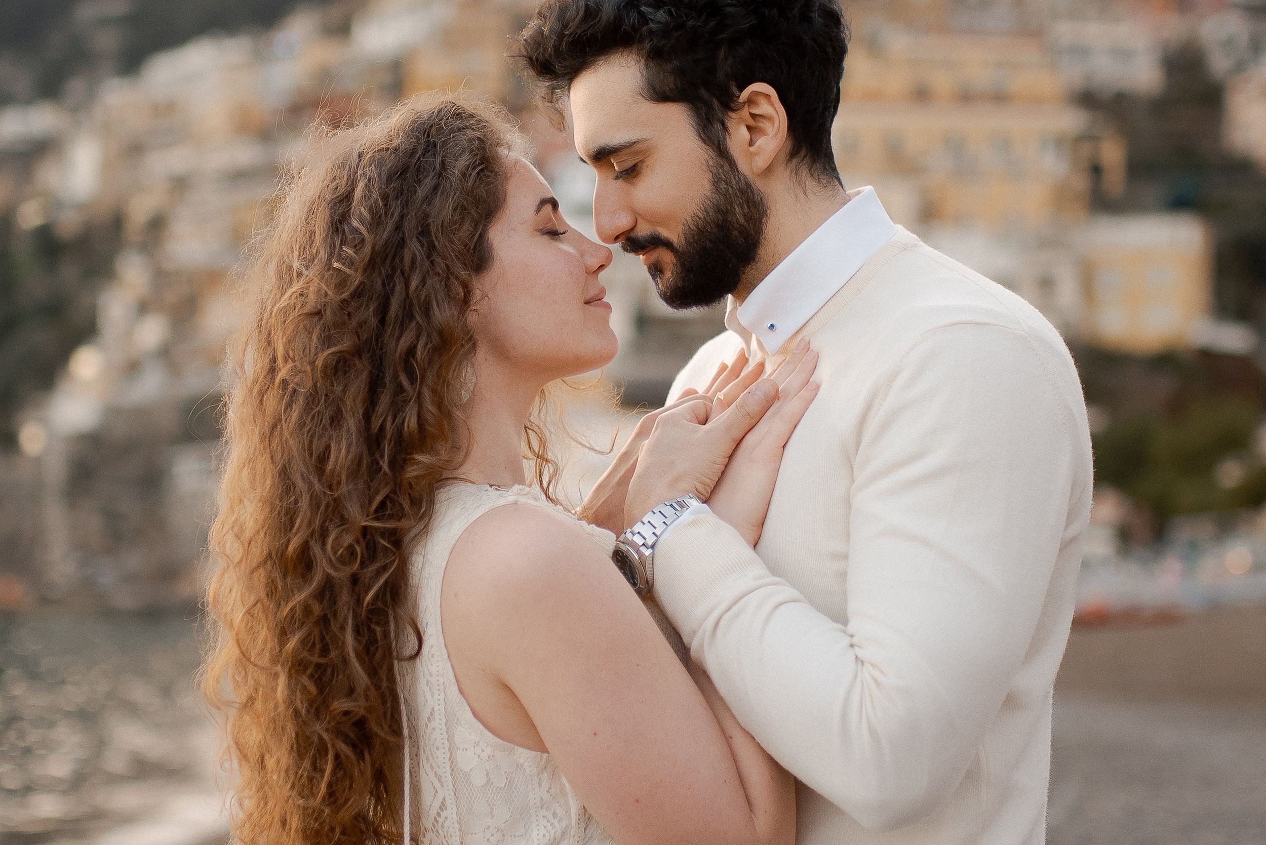 Amalfi Coast Photographer - Positano, Ravello, Amalfi, Maiori elopement, proposal, wedding creator. Book your photoshoot.