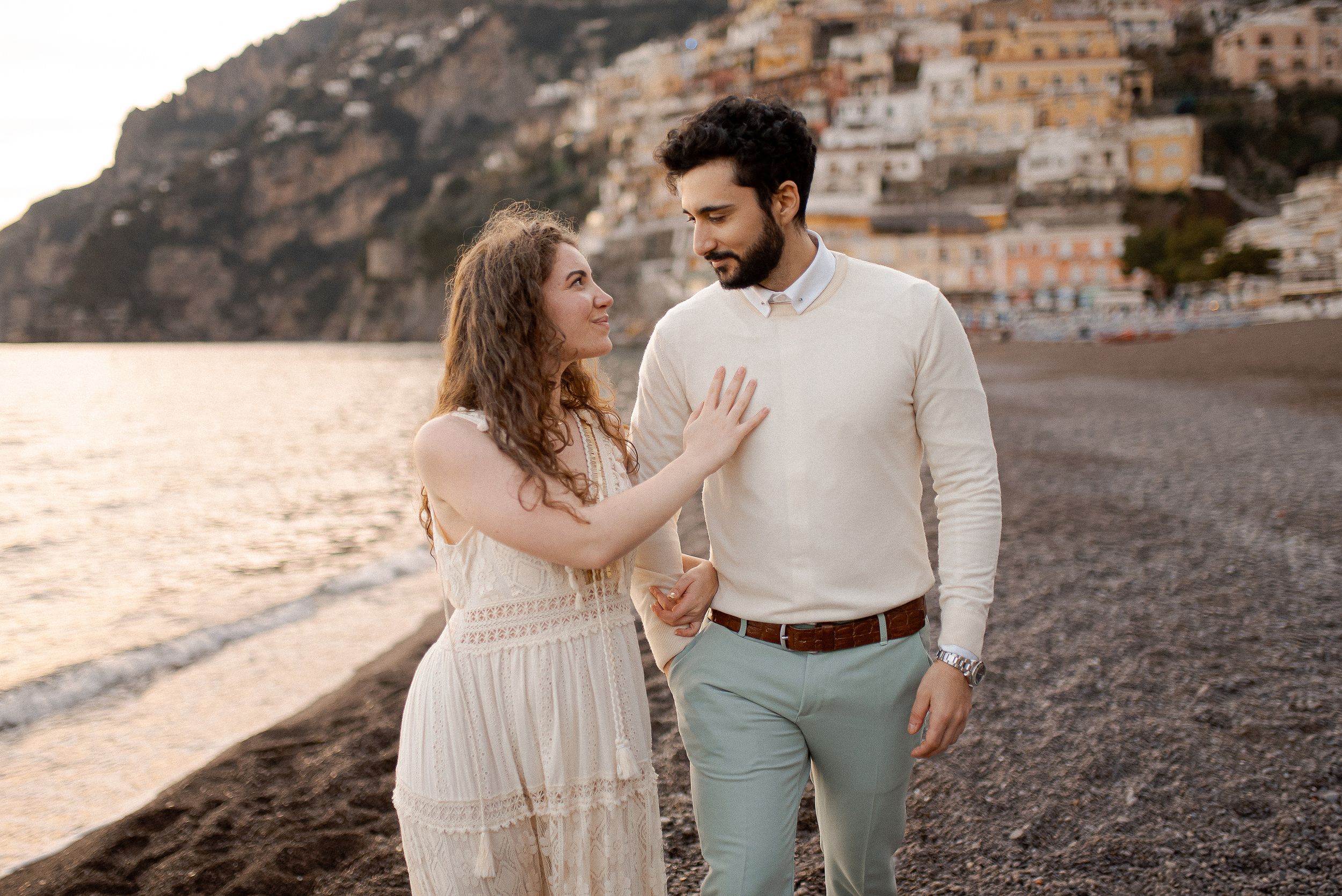 Amalfi Coast Photographer - Positano, Ravello, Amalfi, Maiori elopement, proposal, wedding creator. Book your photoshoot.