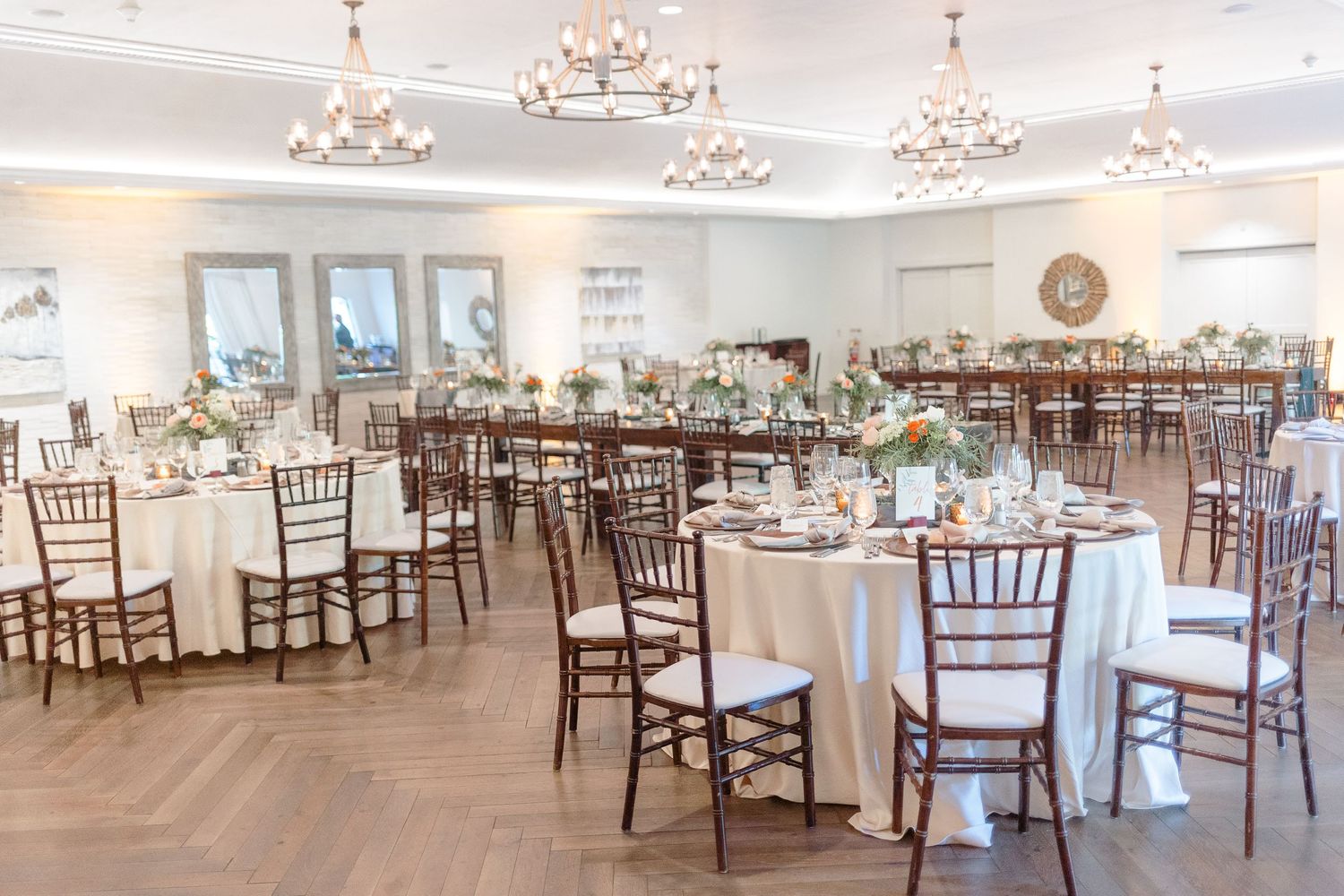 Estancia Grande Room