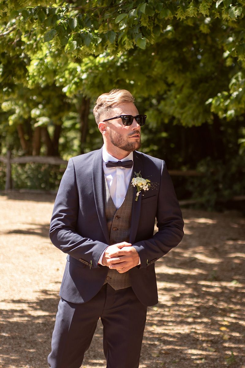 wedding guest