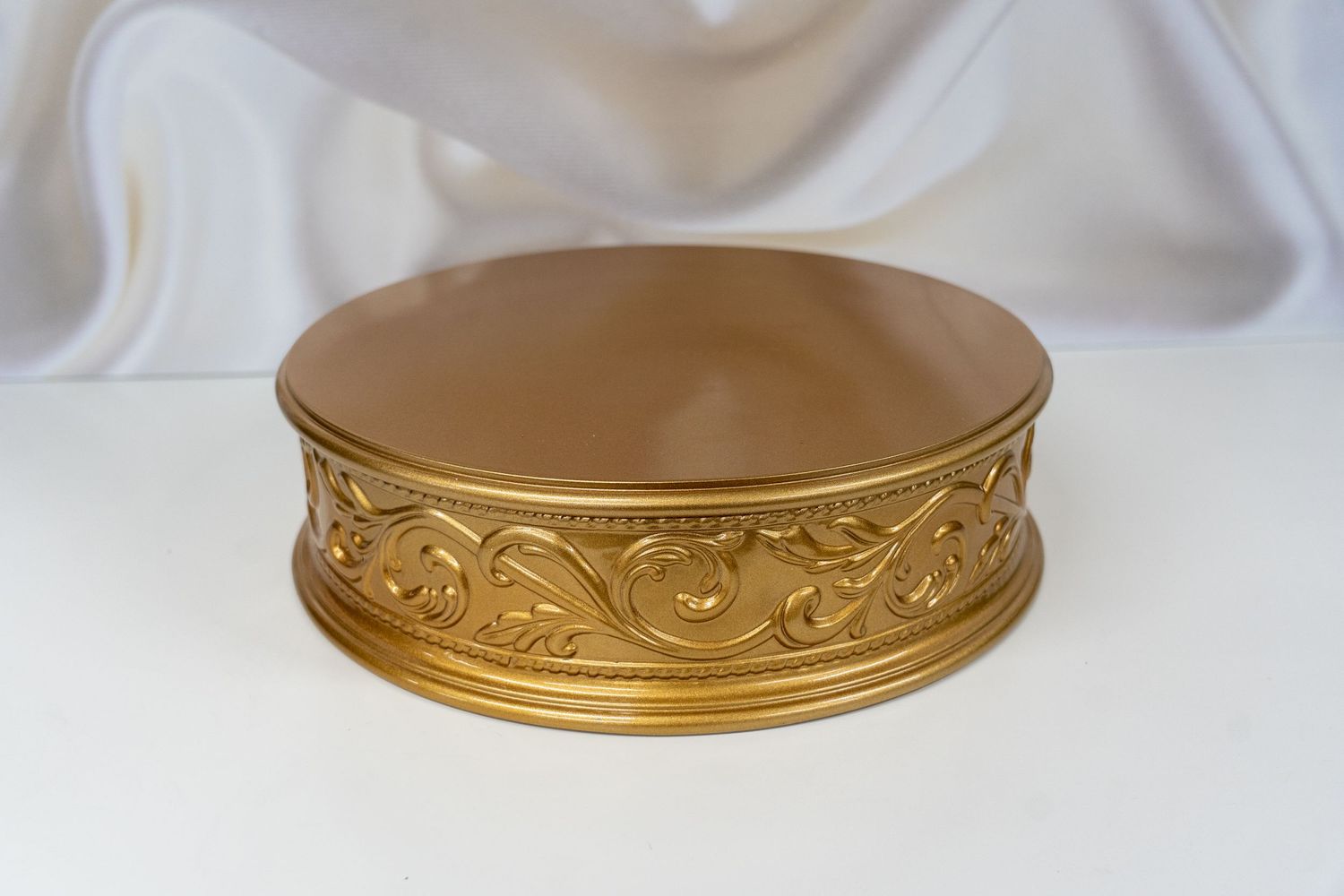 Large gold cake stand hire