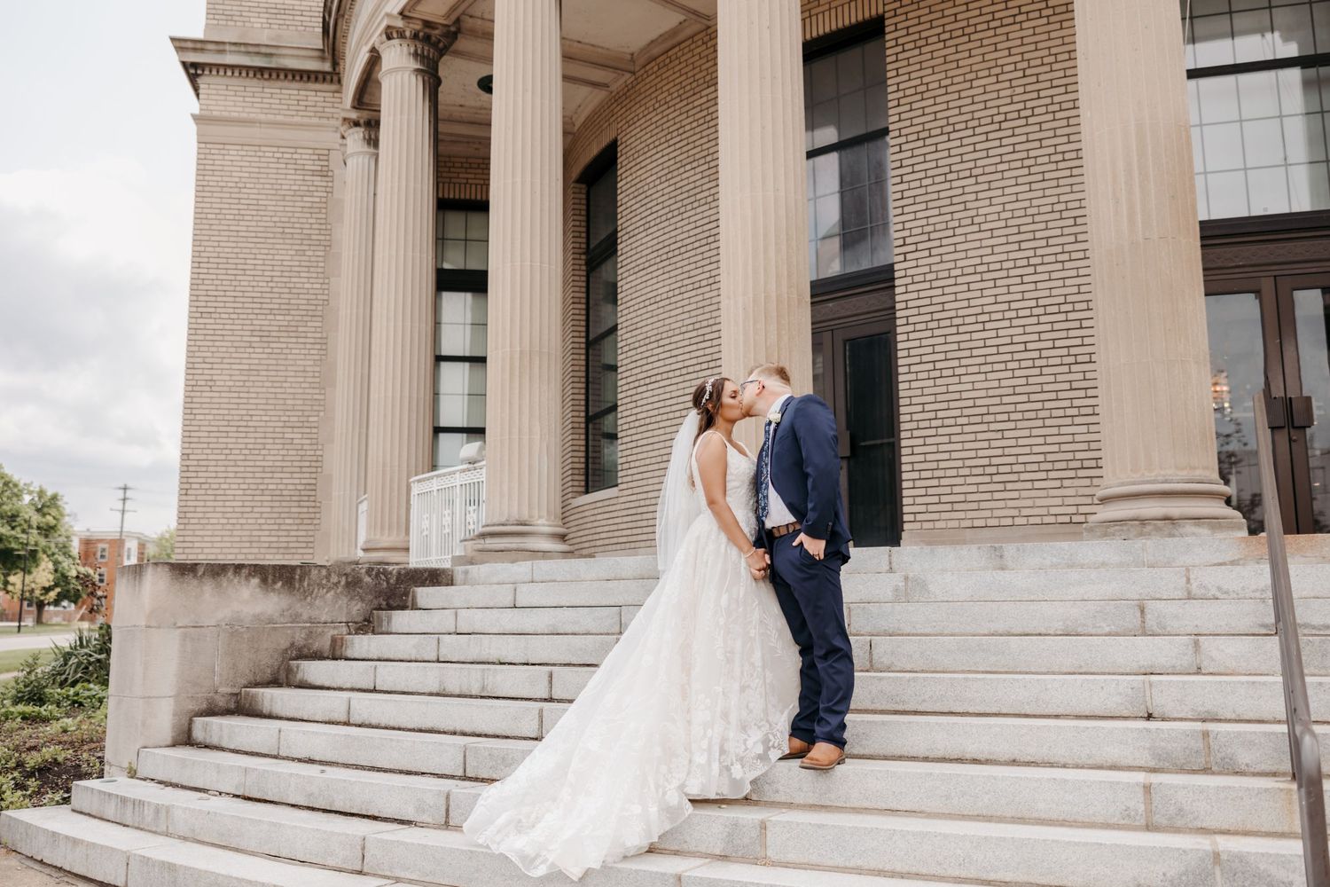 Ohio Wedding, Ohio Photographer, Wedding Photographer, The Palm Tree Barn, Bride and Groom Photos