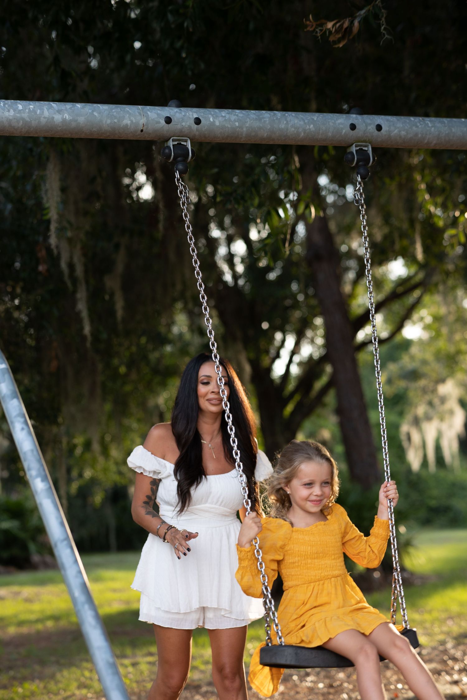 Family Portraits, Mommy & Me, Childrens Portraits, Outdoor Photoshoot Tampa