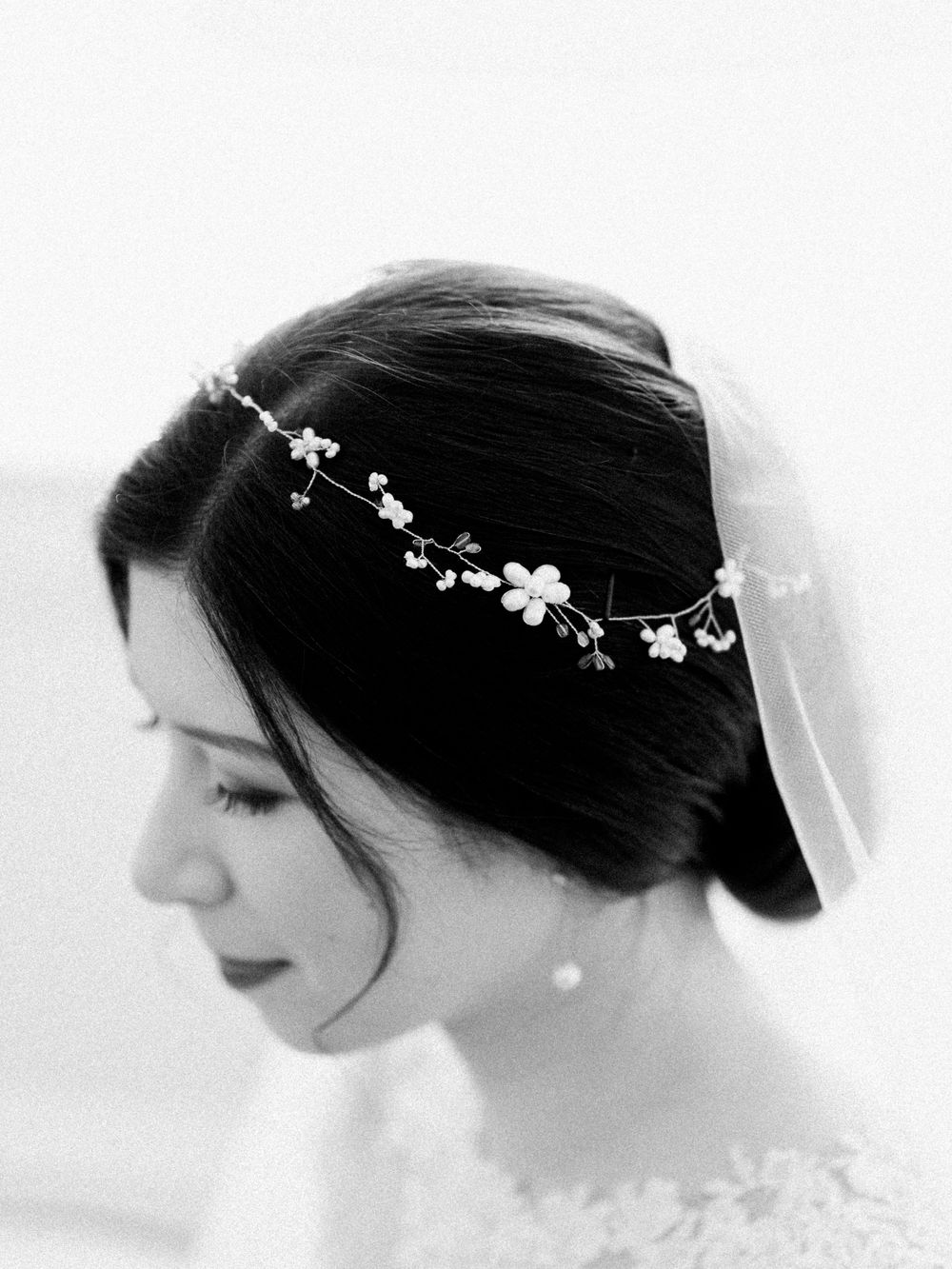 wedding bride getting ready photos