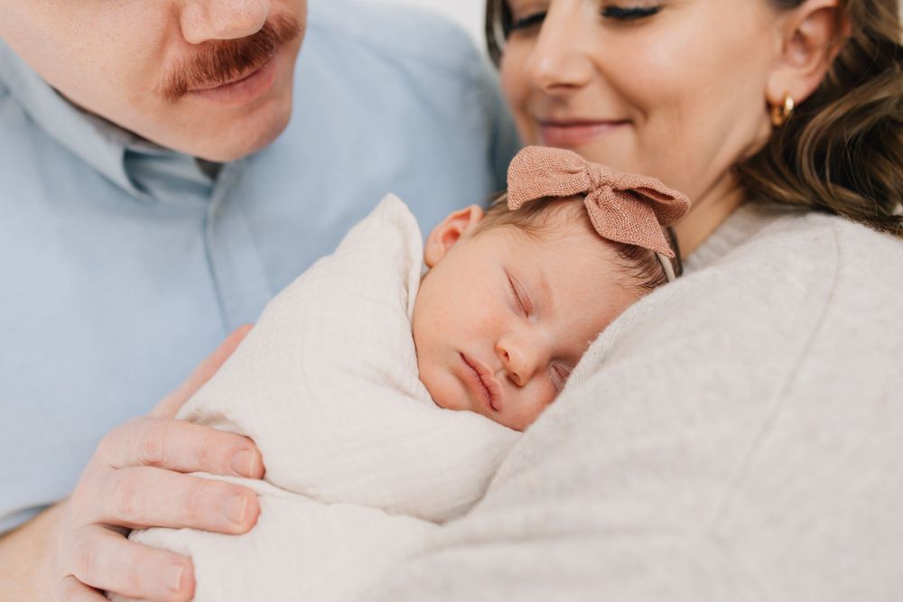 Utah Newborn Photographer, Newborn Pictures near me, Lifestyle Newborn Photos in Utah, Maternity Photographer Utah