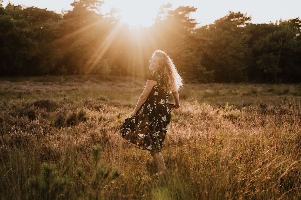 Zuiver Fotografie© Zwangerschapssessie gouden uurtje Zwangerschapsshoothoot golden hour