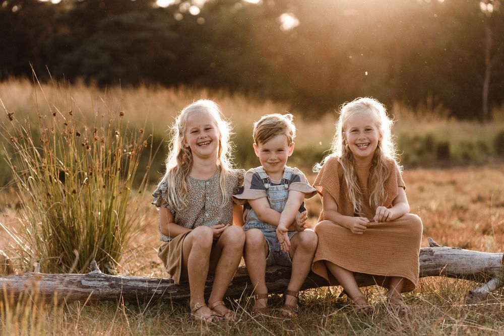 Zuiver Fotografie© Familiesessie gouden uurtje Familieshoot golden hour