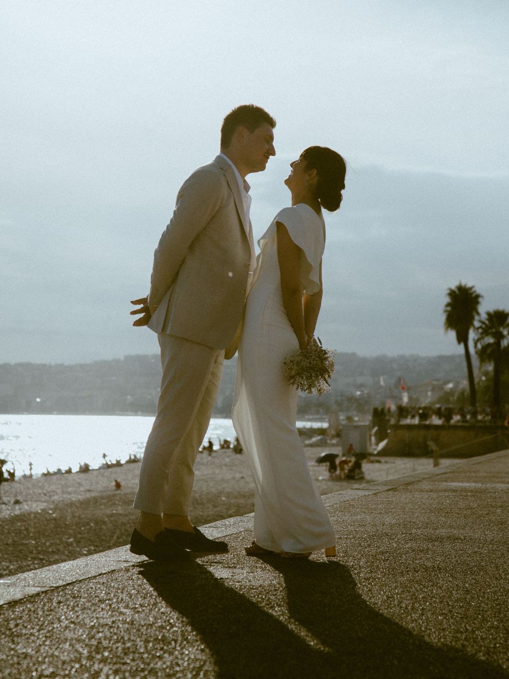 Découvrez le mariage de Margaux & Alexandre. De la mairie de Nice, à la promenade des anglais, puis à l'emblématique Castel Plage