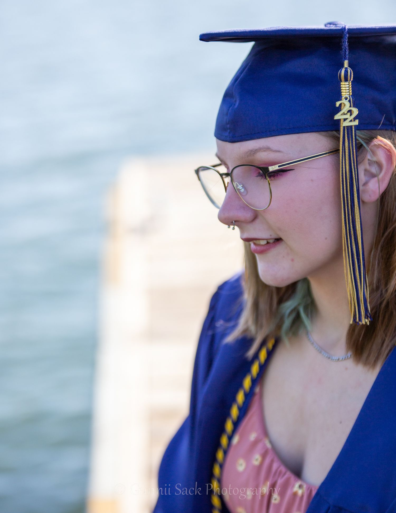 gunnii sack photography, lodi lake, class of 2022, senior session, windy day,