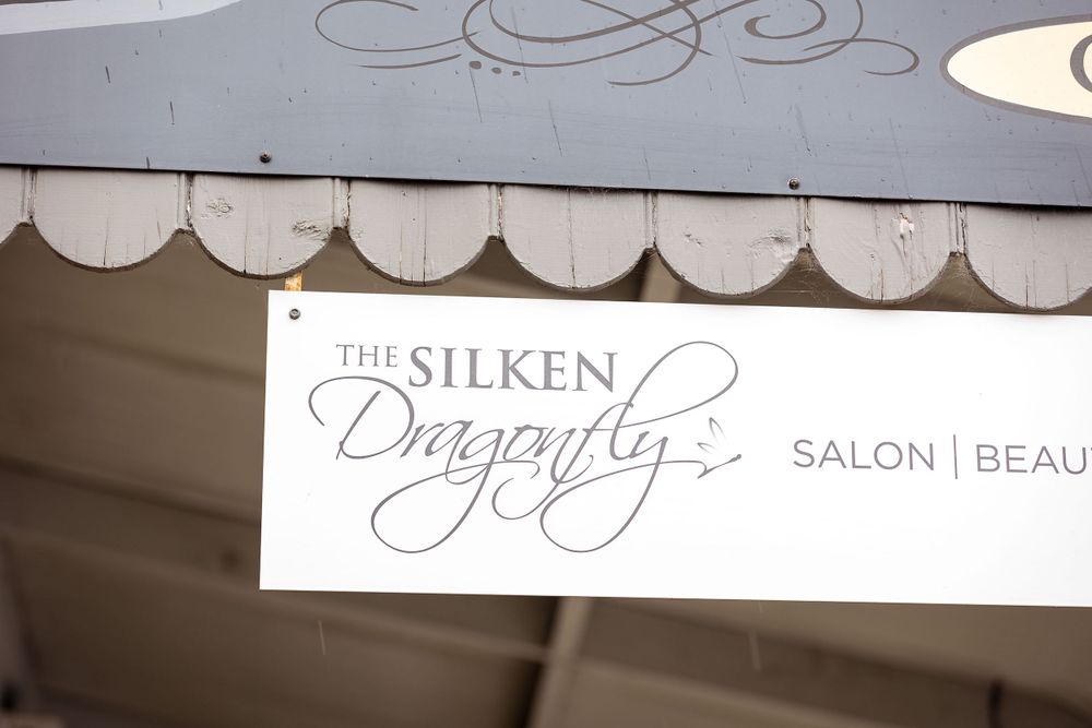 Bride at The Silken Dragonfly for her makeup before her wedding at St.Leonards Vineyard