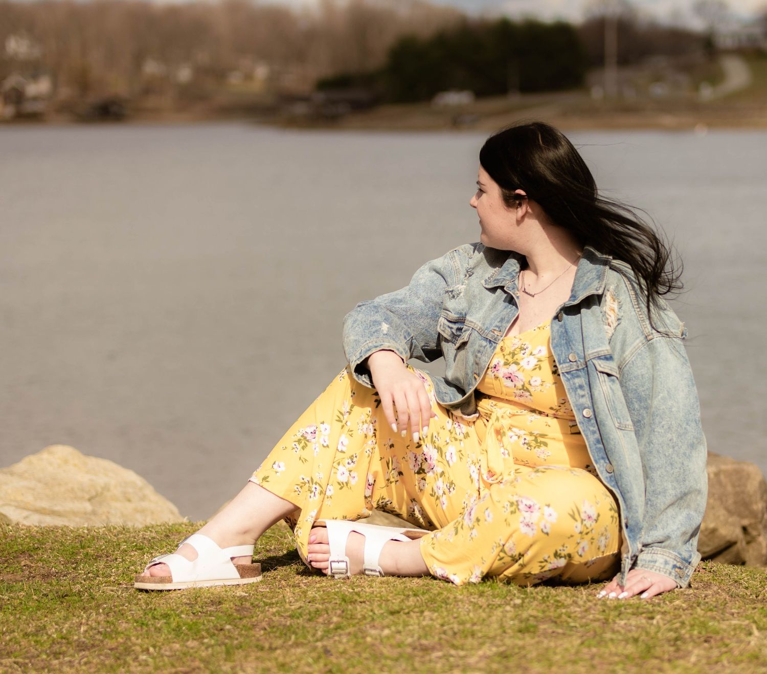 senior photoshoot at Sutton Beach, Apple Valley, Ohio