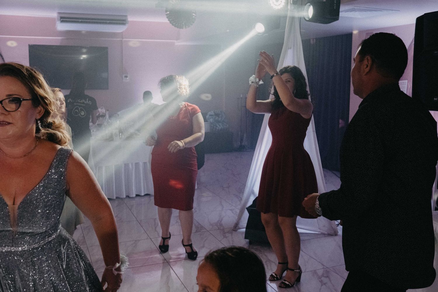 заснемане на сватба, пътуващ сватбен фотограф, бохо, градинска, непринудена, непринудени, фотосесия, Русе, пловдив
