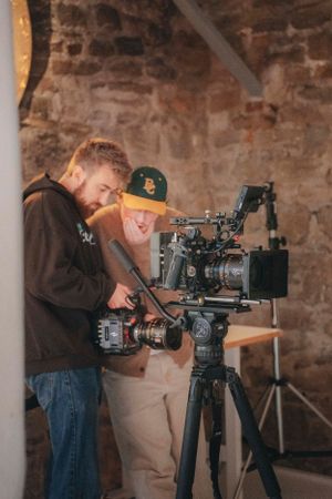 Videodrehs haben genauso viel Platz wie Workshops. Equipment kannst du problemlos auf die Fläche transportieren.